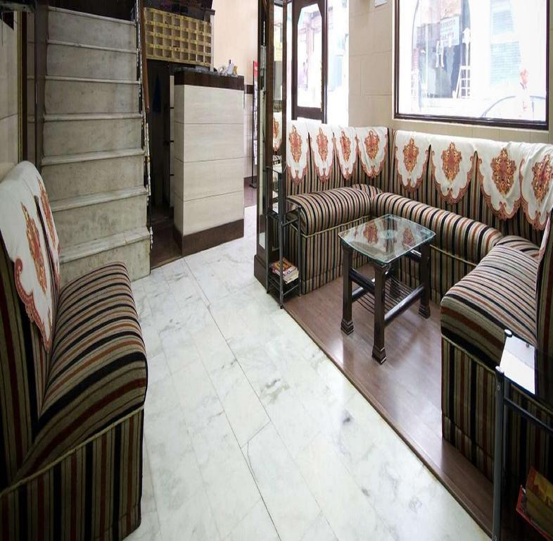 Hotel Woodland Deluxe Нью-Дели Экстерьер фото