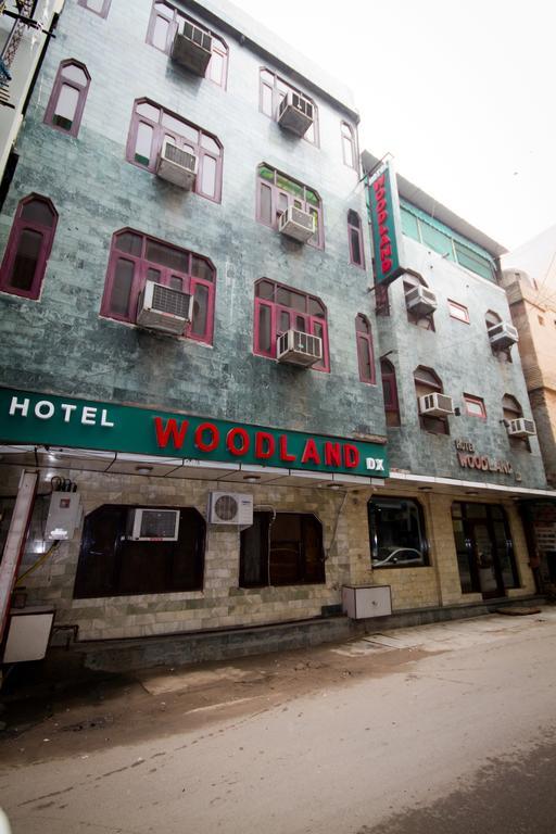 Hotel Woodland Deluxe Нью-Дели Экстерьер фото